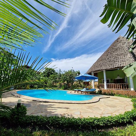 Paradiesische Villa Maisha Mazuri Mit Pool. Terrasse Und Personal Diani Beach Exterior photo