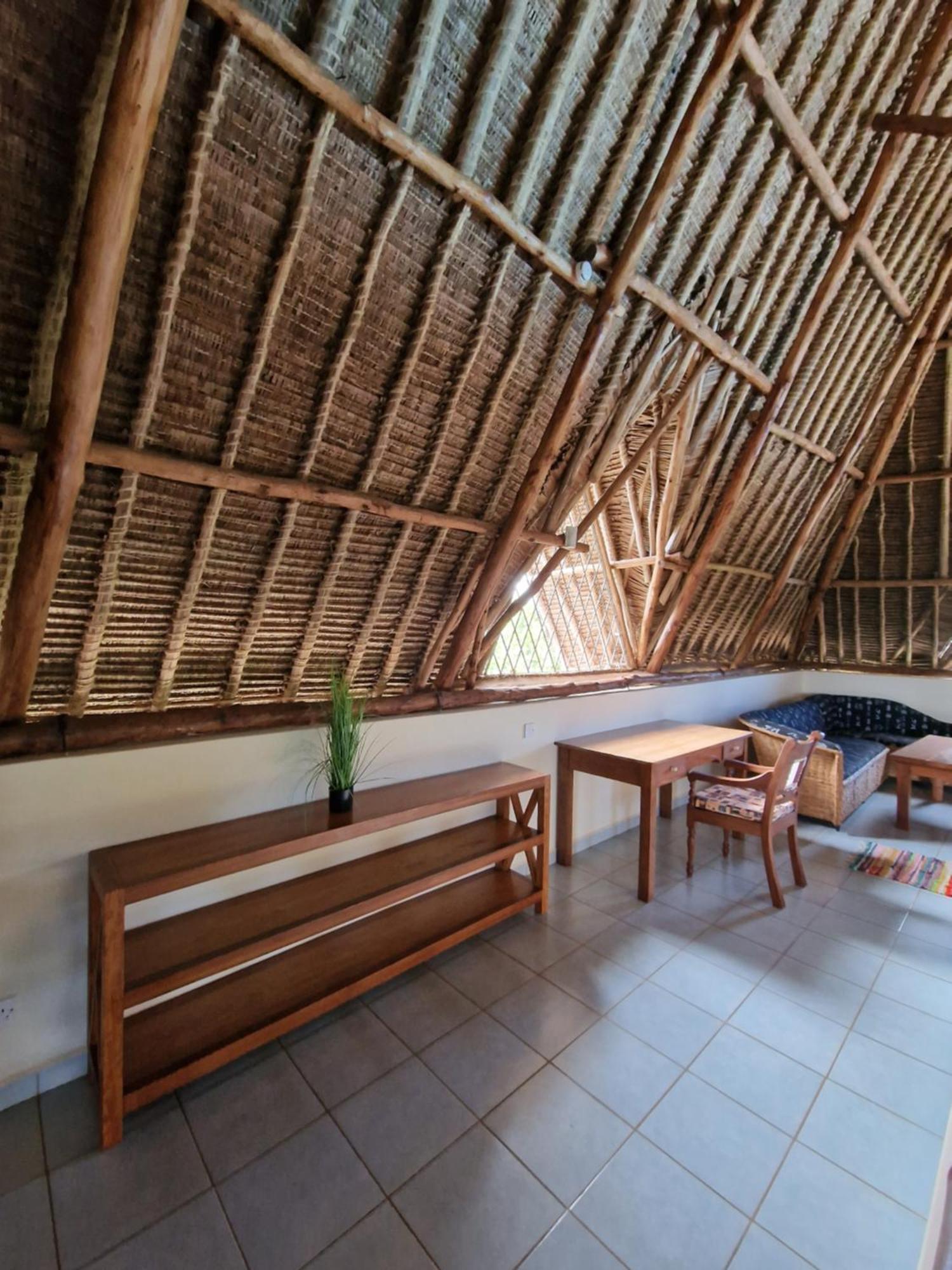 Paradiesische Villa Maisha Mazuri Mit Pool. Terrasse Und Personal Diani Beach Exterior photo