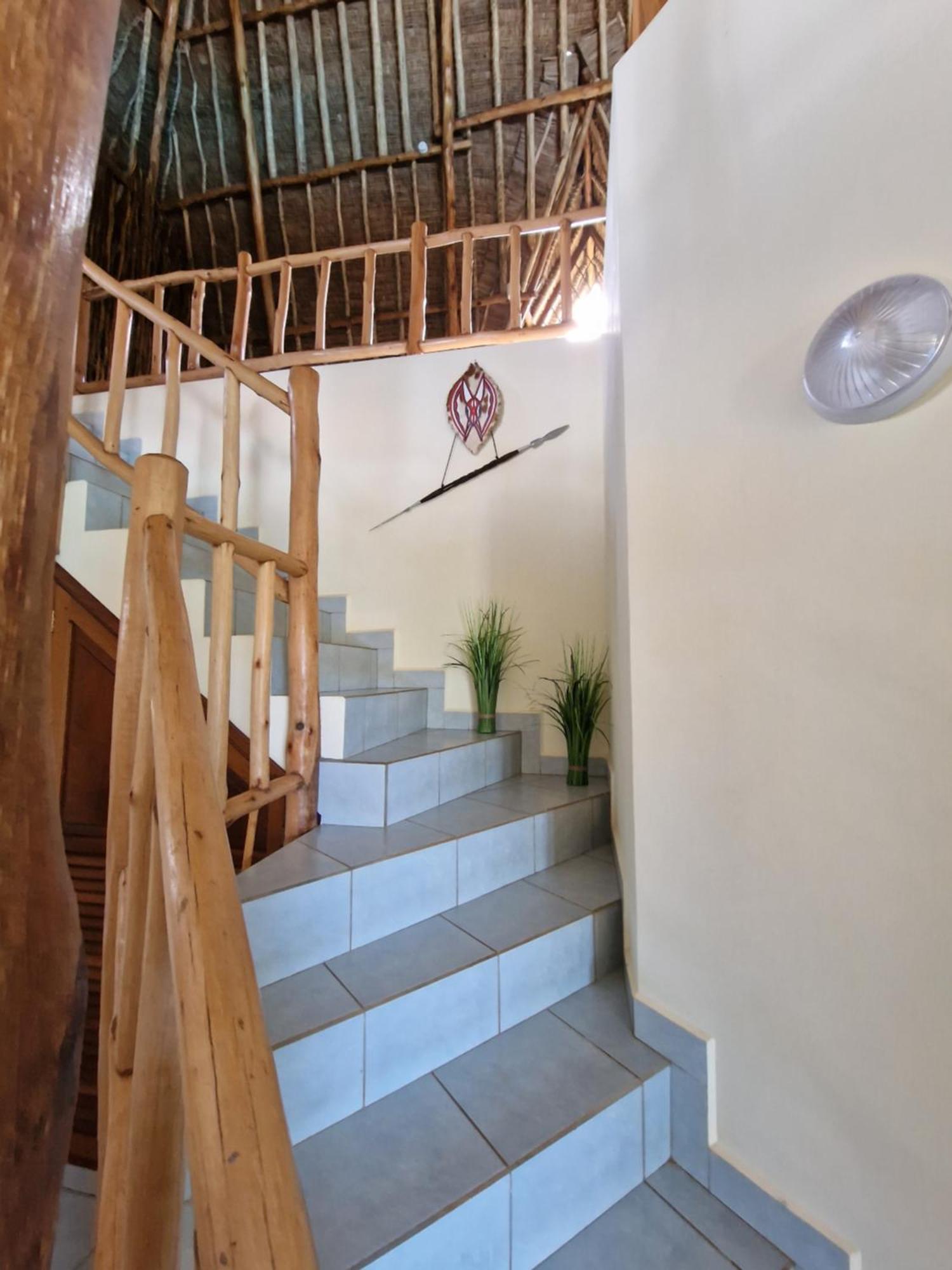 Paradiesische Villa Maisha Mazuri Mit Pool. Terrasse Und Personal Diani Beach Exterior photo