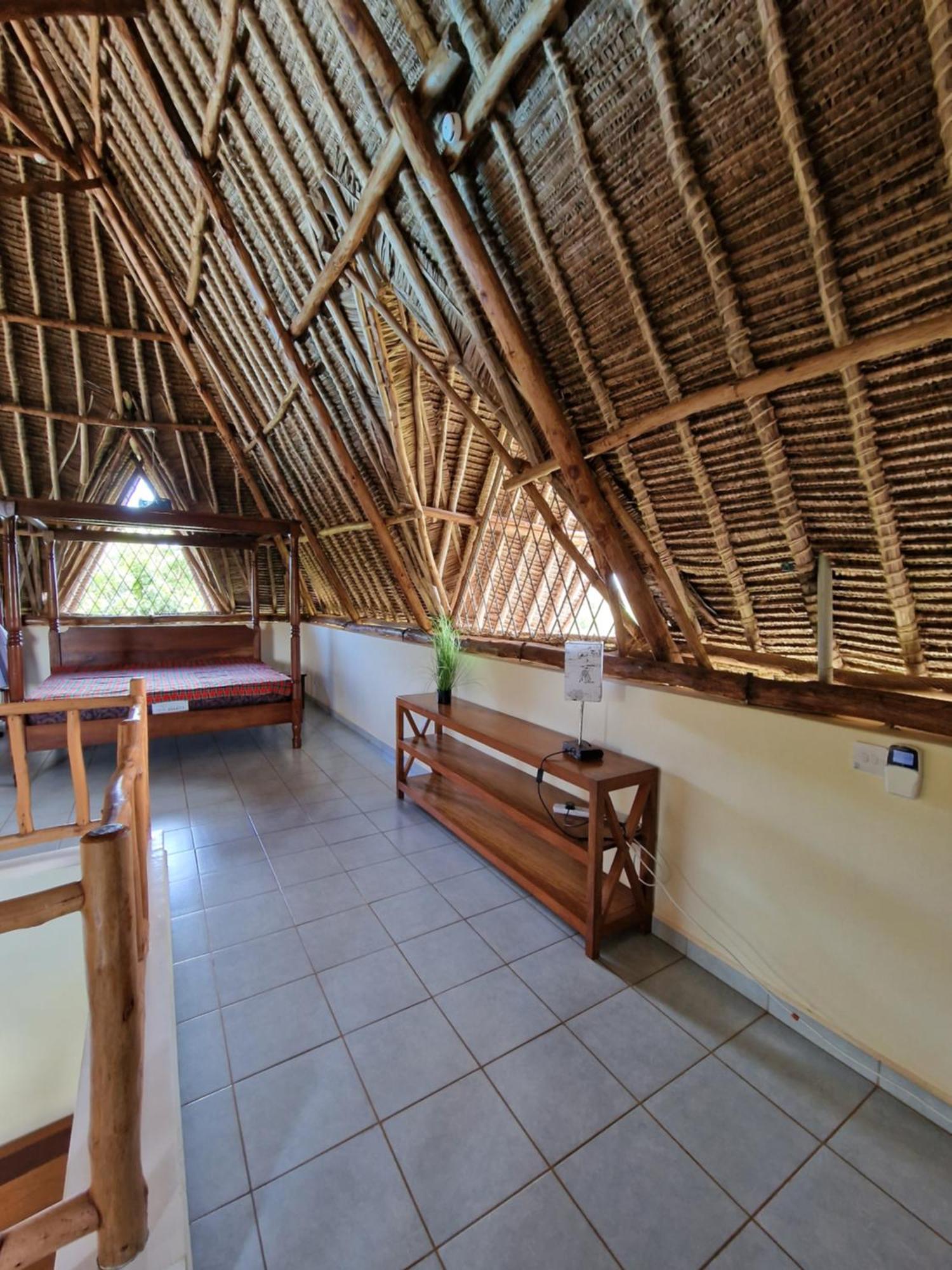 Paradiesische Villa Maisha Mazuri Mit Pool. Terrasse Und Personal Diani Beach Exterior photo