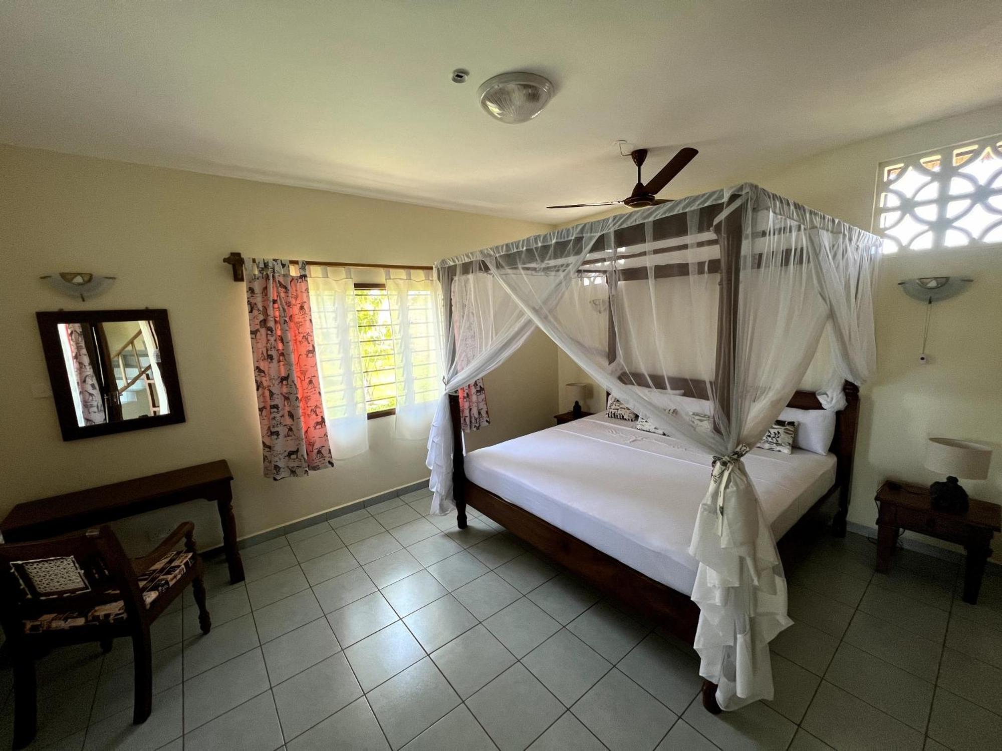 Paradiesische Villa Maisha Mazuri Mit Pool. Terrasse Und Personal Diani Beach Exterior photo