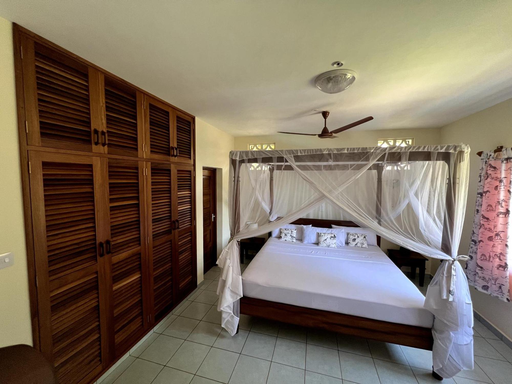 Paradiesische Villa Maisha Mazuri Mit Pool. Terrasse Und Personal Diani Beach Exterior photo