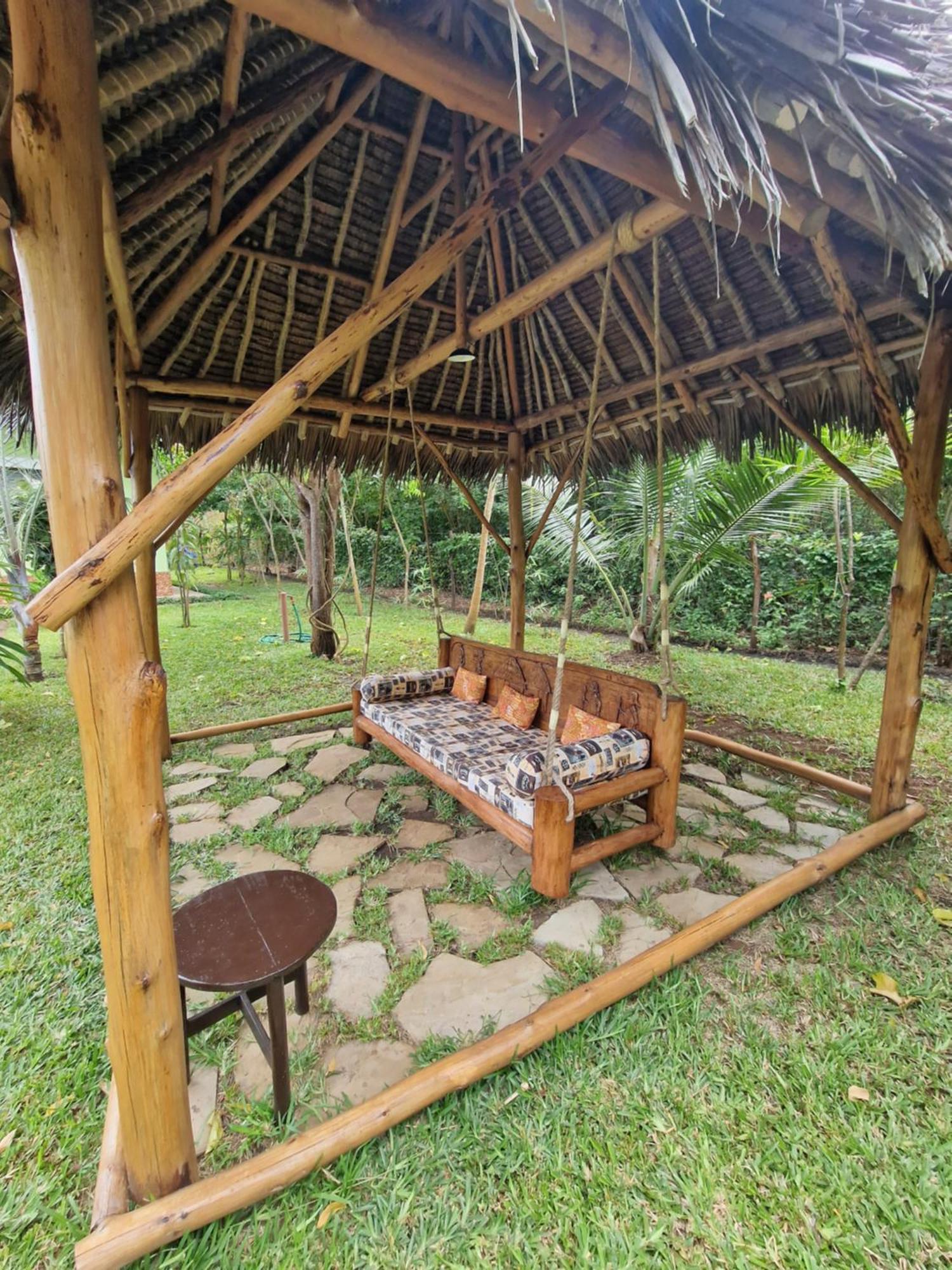 Paradiesische Villa Maisha Mazuri Mit Pool. Terrasse Und Personal Diani Beach Exterior photo
